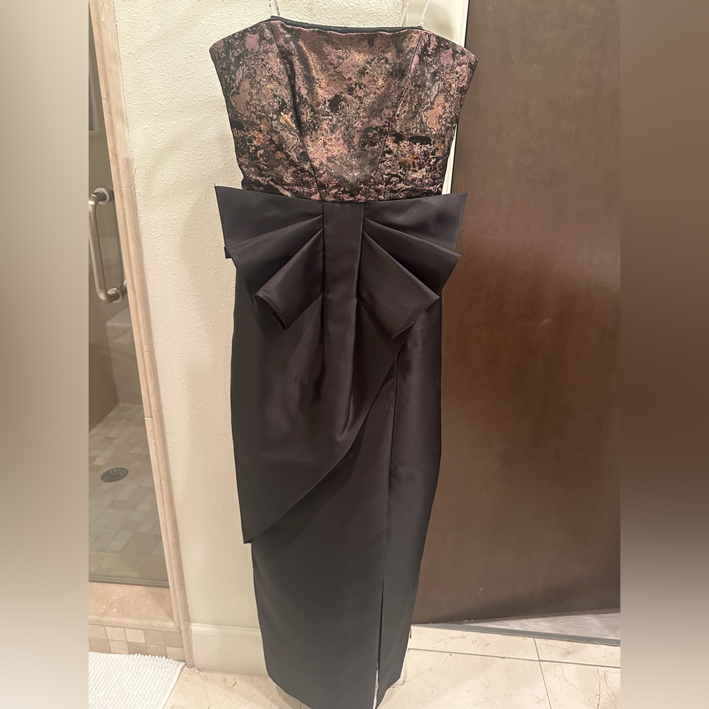 Kay Unger Black And Gold Strapless Dress With Bow Accent